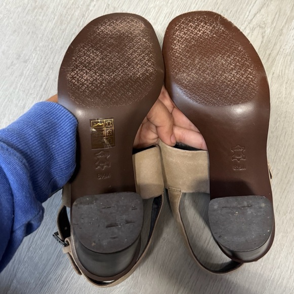 Tory Burch Beige and Black Block Heel Sandals - Picture 2 of 3